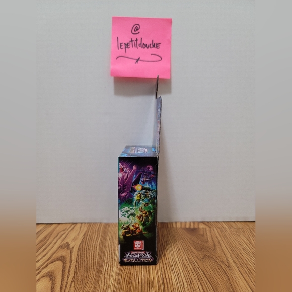 Hasbro Transformers Legacy Evolution Thundercracker Core Action Figure - F7179 - Picture 3 of 5